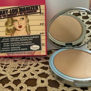 Mary-Lou Manizer Highlighter